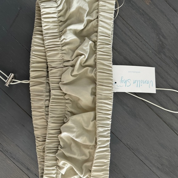 Vanilla sky crop top - Picture 3 of 3